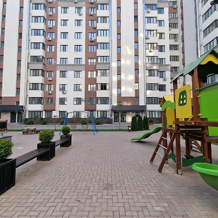 Center Candle Apartment Kišiněv Exteriér fotografie