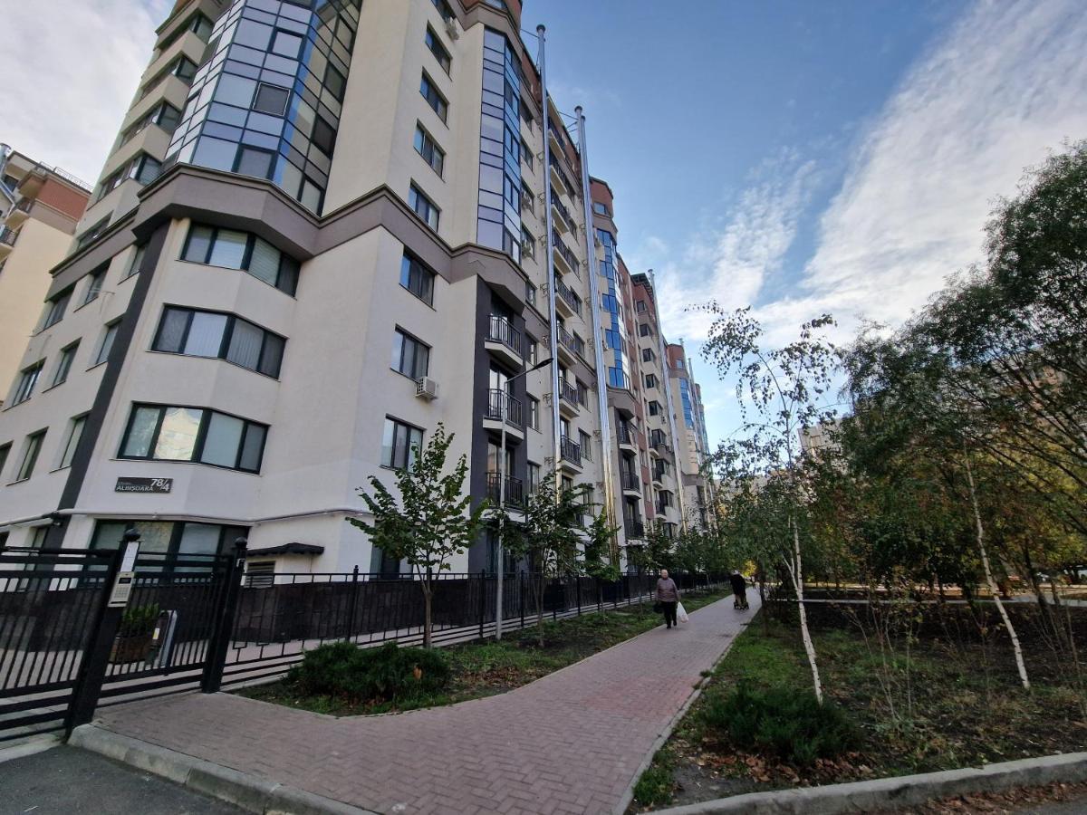 Center Candle Apartment Kišiněv Exteriér fotografie